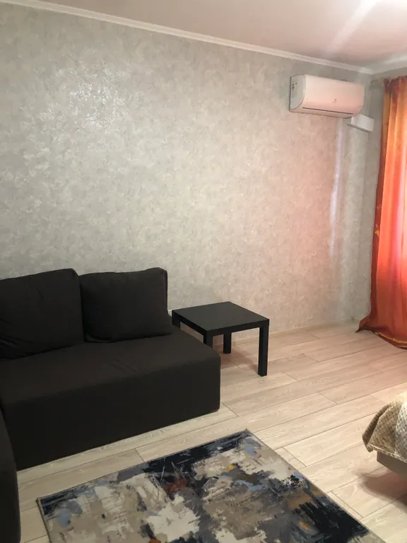 Отличная квартира в центре города с прекрасным видом из окна