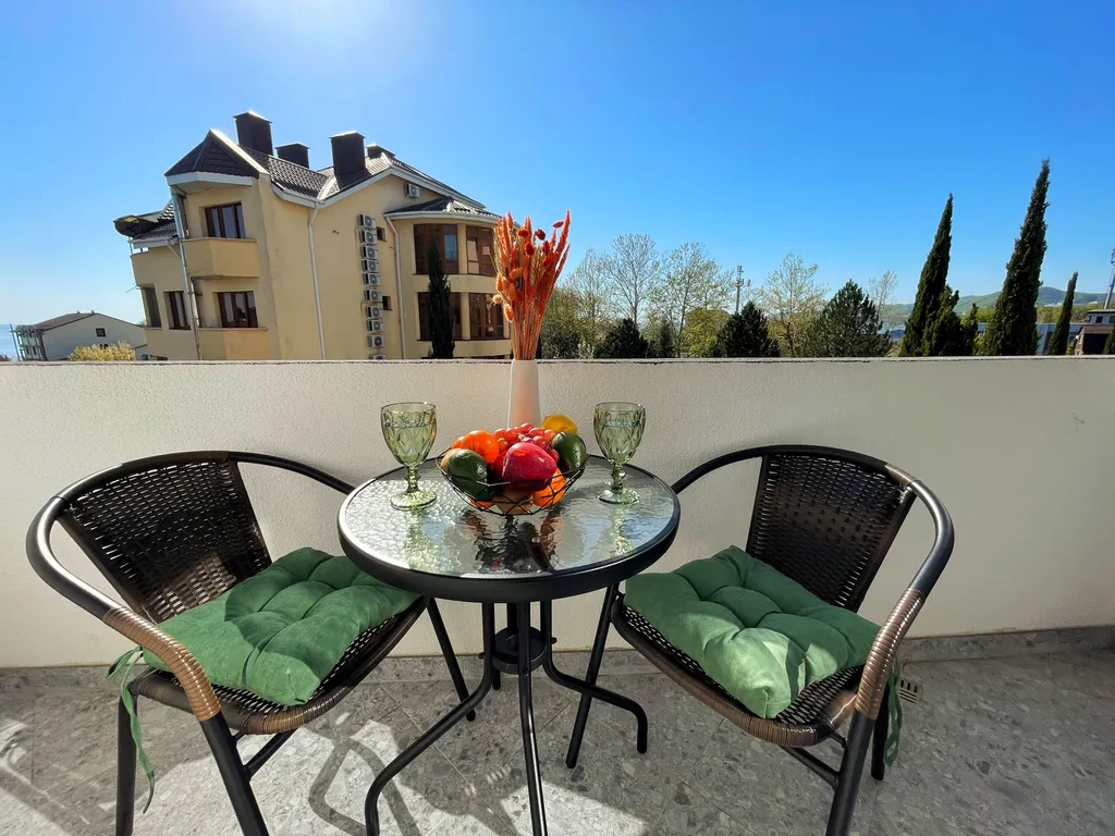 Студия с балконом, видом на море, 3 минуты до пляжа