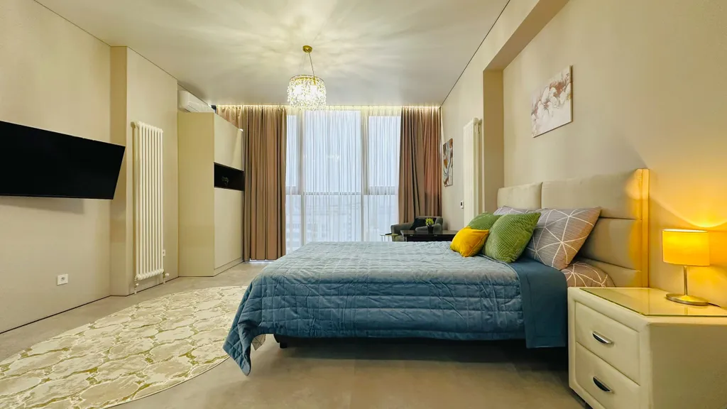 Студия с видом на центр