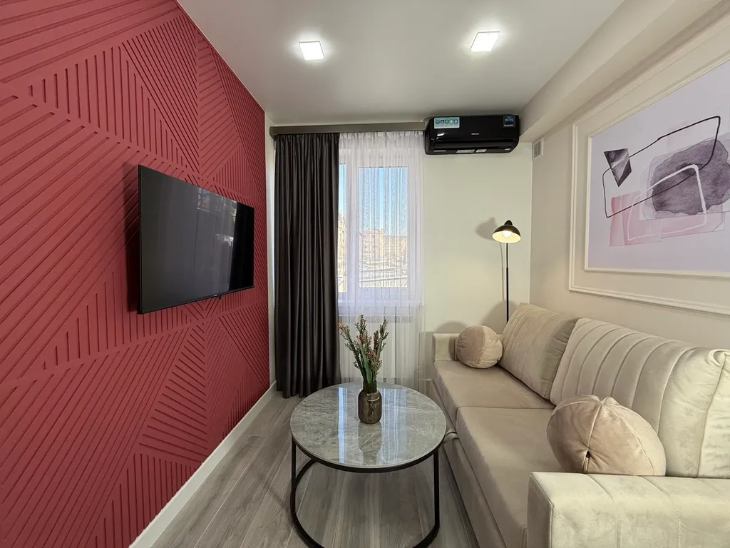 New trendy 1bd apt, Unbeatable location