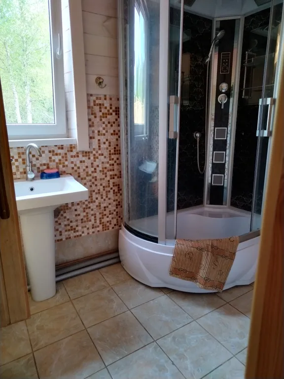 Коттедж Уникальный коттедж с бильярдом на берегу озера — Беличье