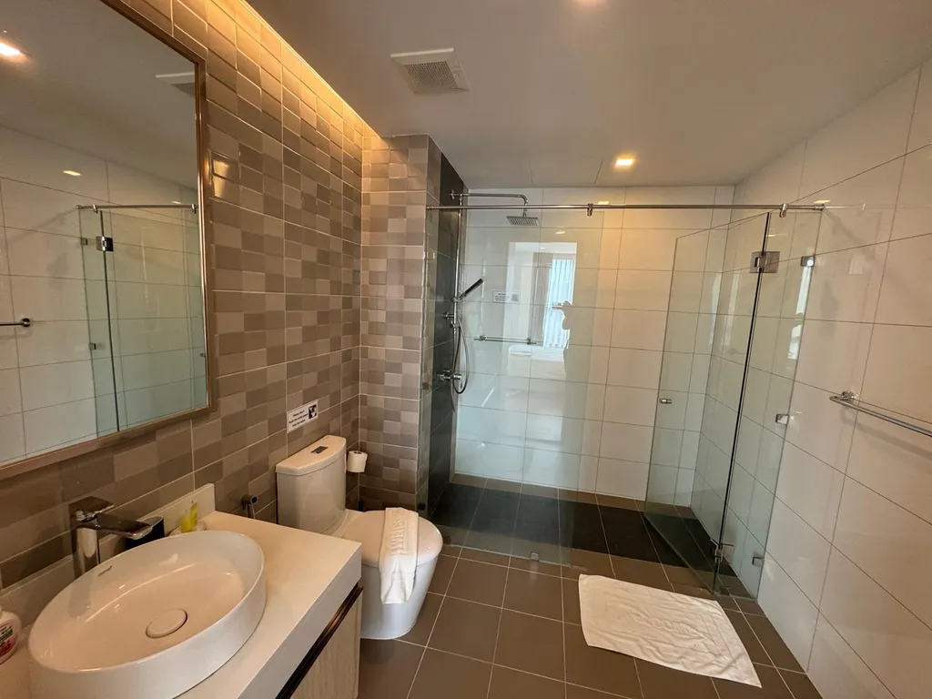 Просторная квартира у океана с окнами на восход