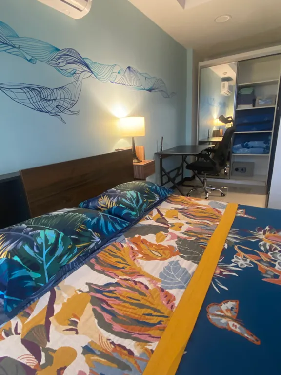 Уютная светлая квартира с бассейном рядом с морем