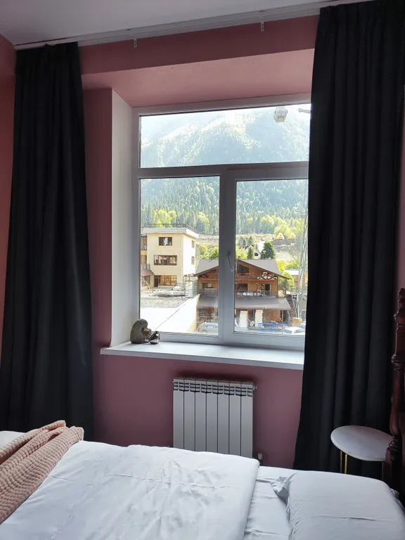 Трёхкомнатная квартира с элементами колониального стиля у подъемника