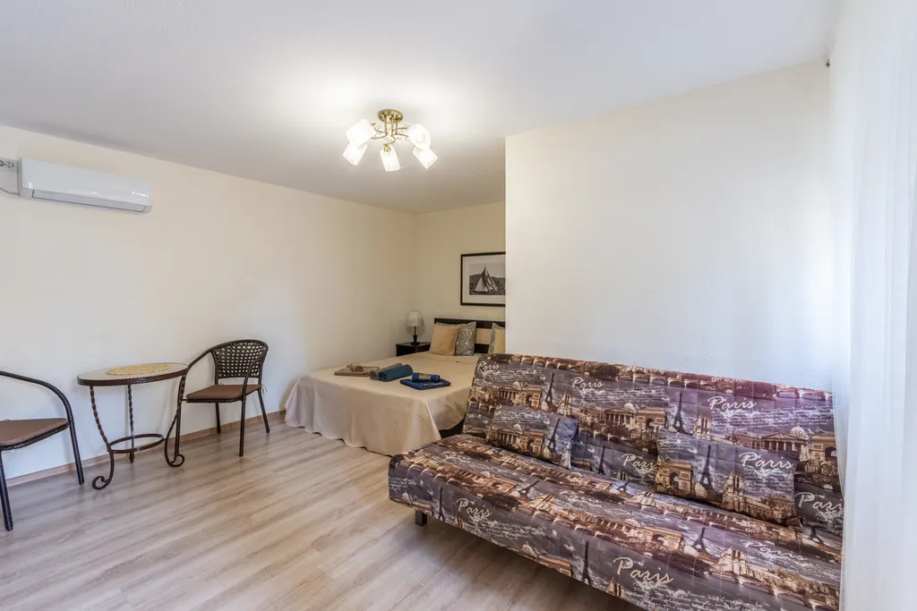 Квартира Комната — аренда посуточно в Малореченское