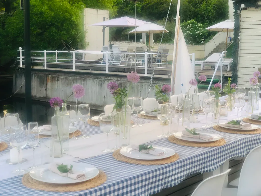 Теплоход для проживания