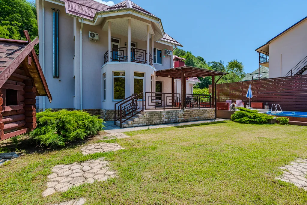 Коттедж Просторный дом с видом на горы — Краевско-Армянское