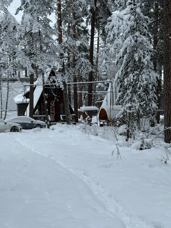 А-Frame домик с видом на гору Чегет