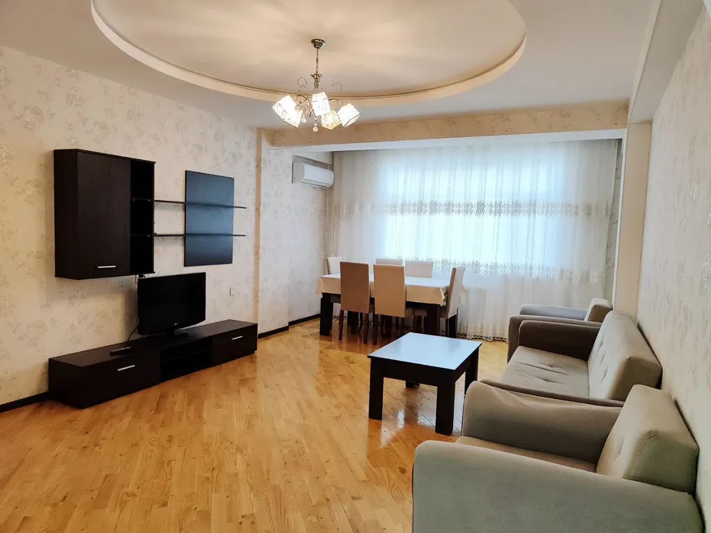 Квартира возле метро Кара Караева