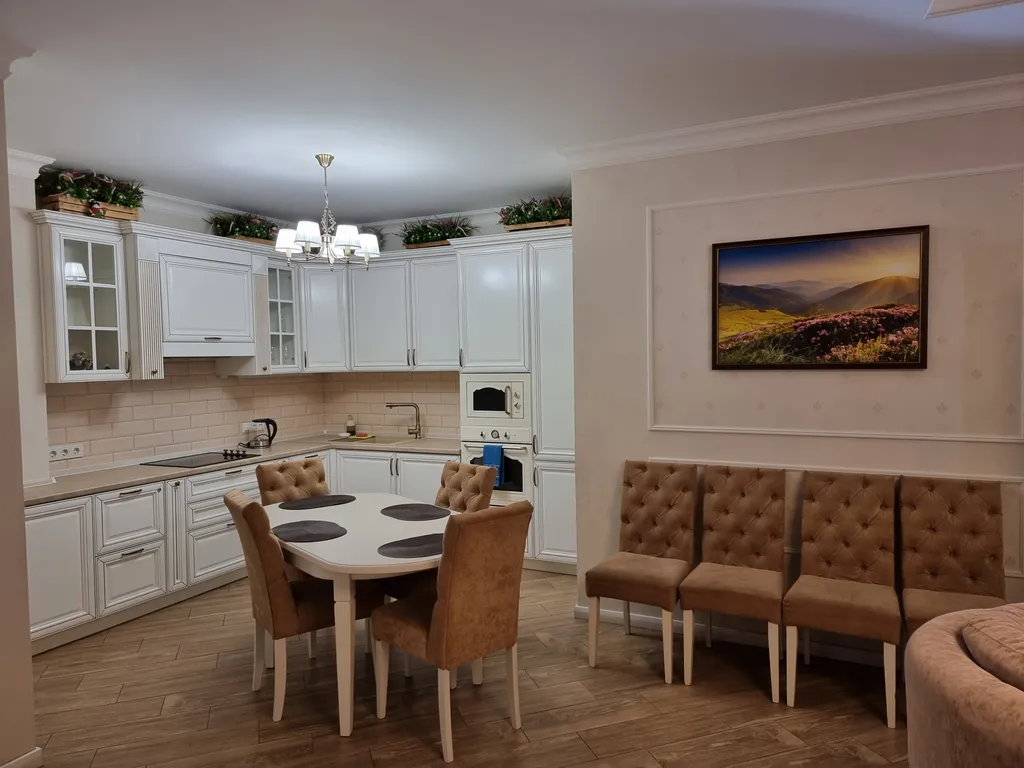 Апартамент в центре рядом с подъемником с балконом