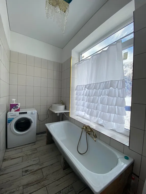 Новый дом с видом на сосновый лес