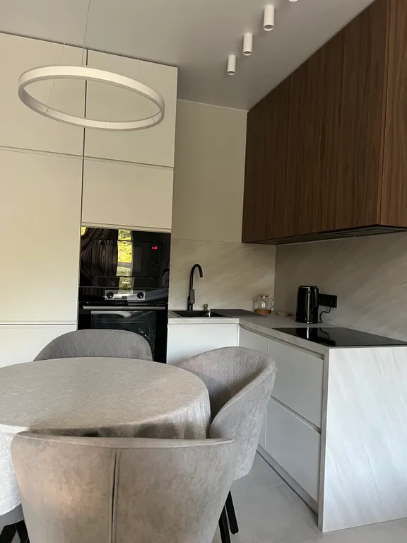 Новые апартаменты у моря в живописном месте в центре