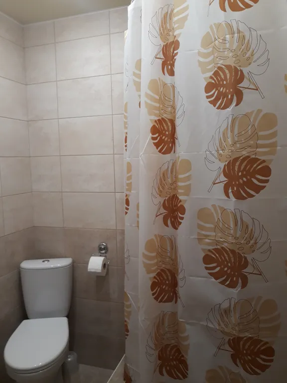 Небольшой 2-х местный номер с 1 двуспальной кроватью