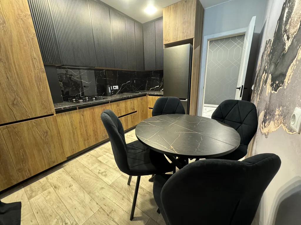 Уникальная квартира с новым ремонтом