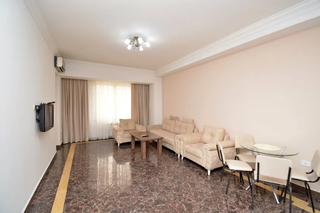 Комфортная квартира в центре города — аренда посуточно в Ереван