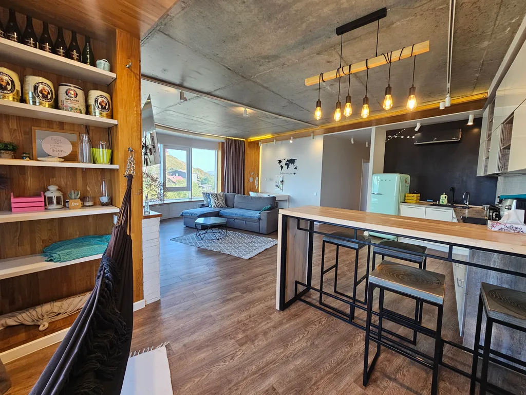 2х.ком.кв.  85.кв.м  в Центре вид на море и город , район Фуникулёра