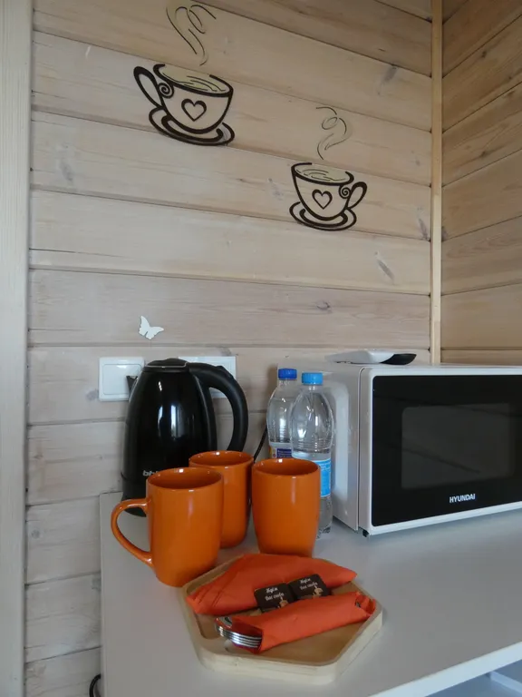 Уютный четырёхместный Домик с двуспальной кроватью