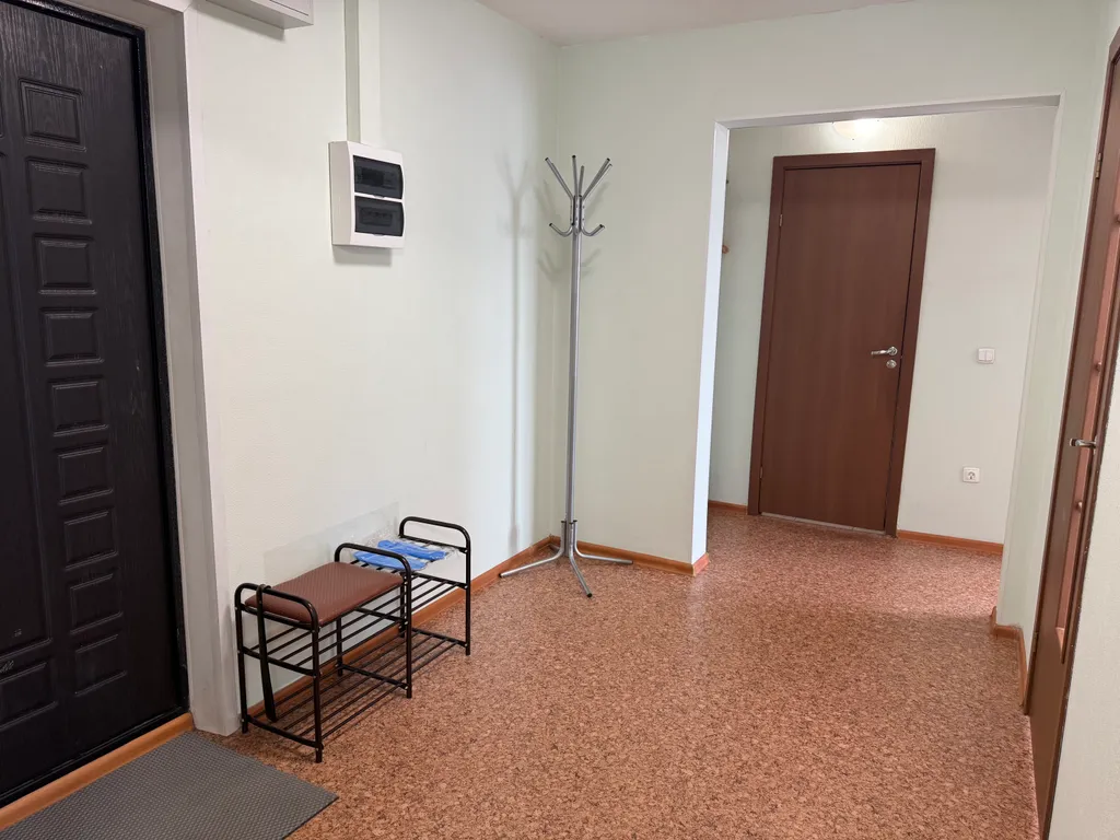 "В Гости!" на Запорожской 57 (2к квартира рядом с БЦ "Сити")