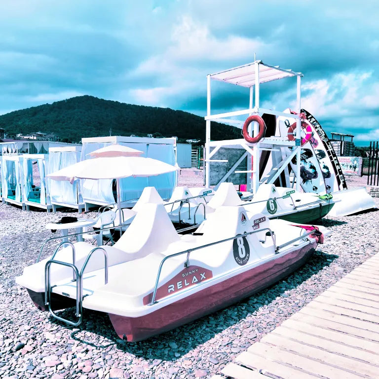 Уютная комната у моря