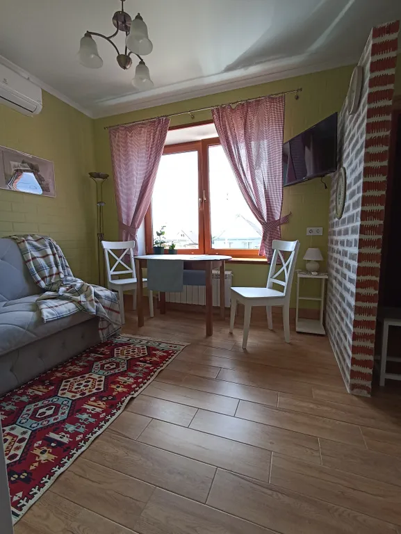 Уютный дом рядом с монастырем , индивидуальным отоплением, теплый пол