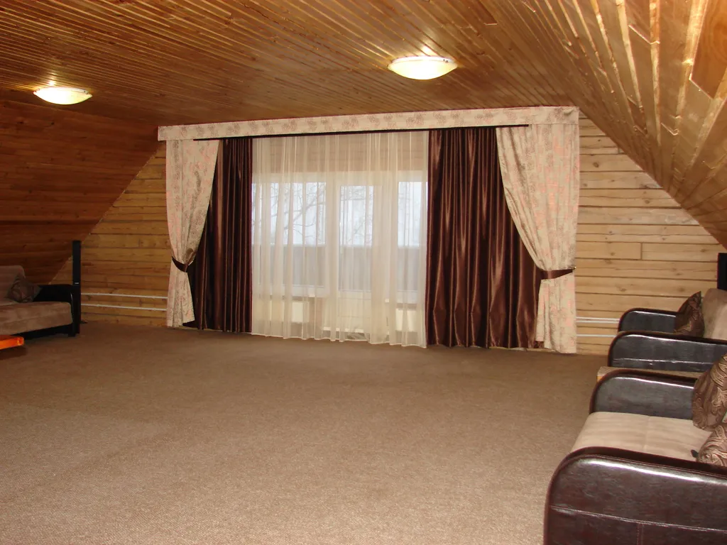 Уютный коттедж для семейного отдыха с домашним кинотеатром.