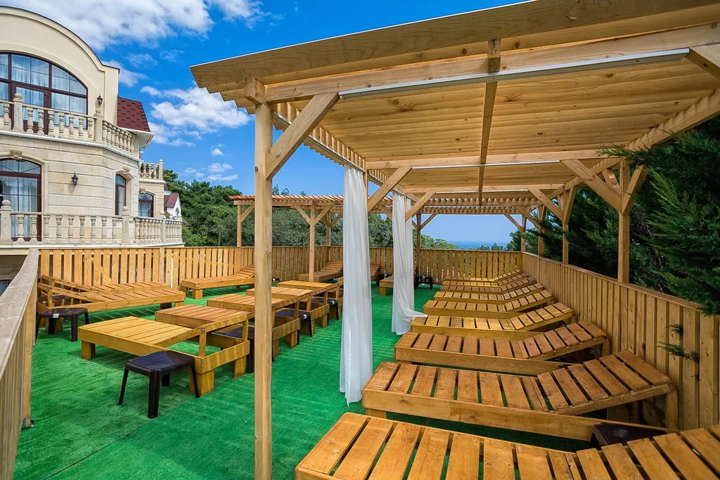 Коттедж Особняк в сосновом лесу с панорамным видом на море, горы — Восход