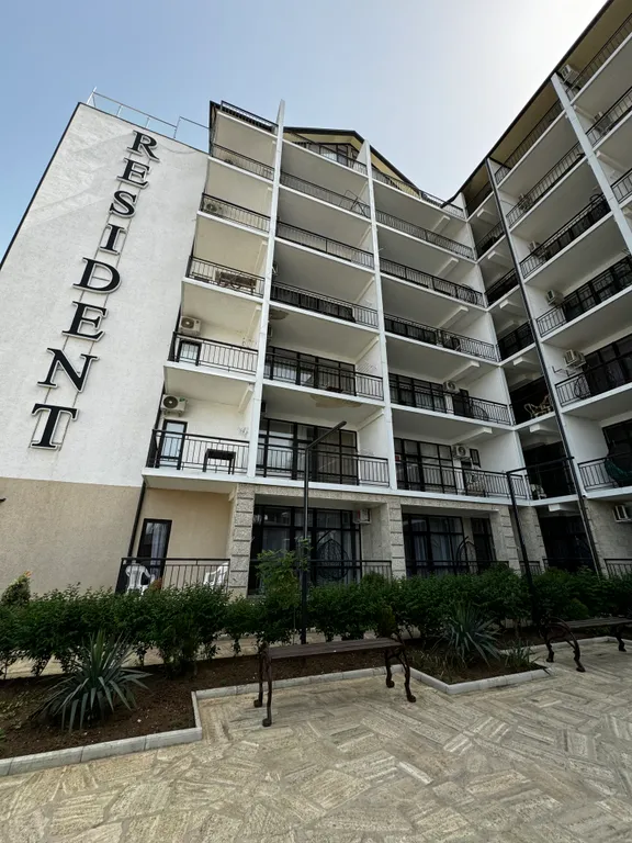 Студия с видом моря