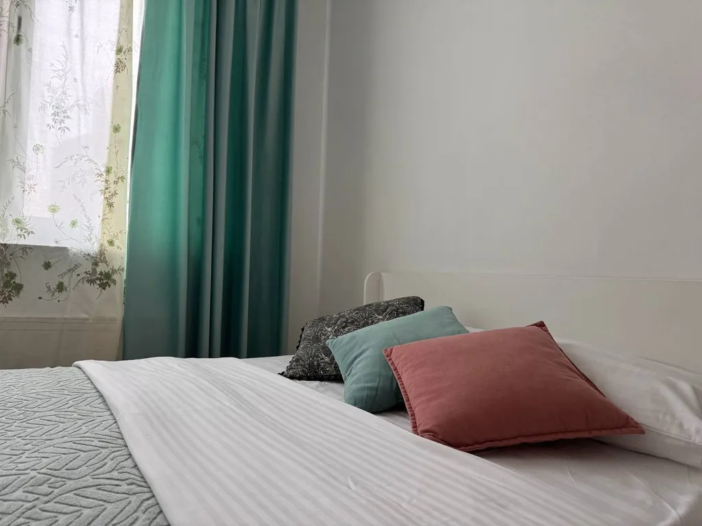 Просторная студия у реки