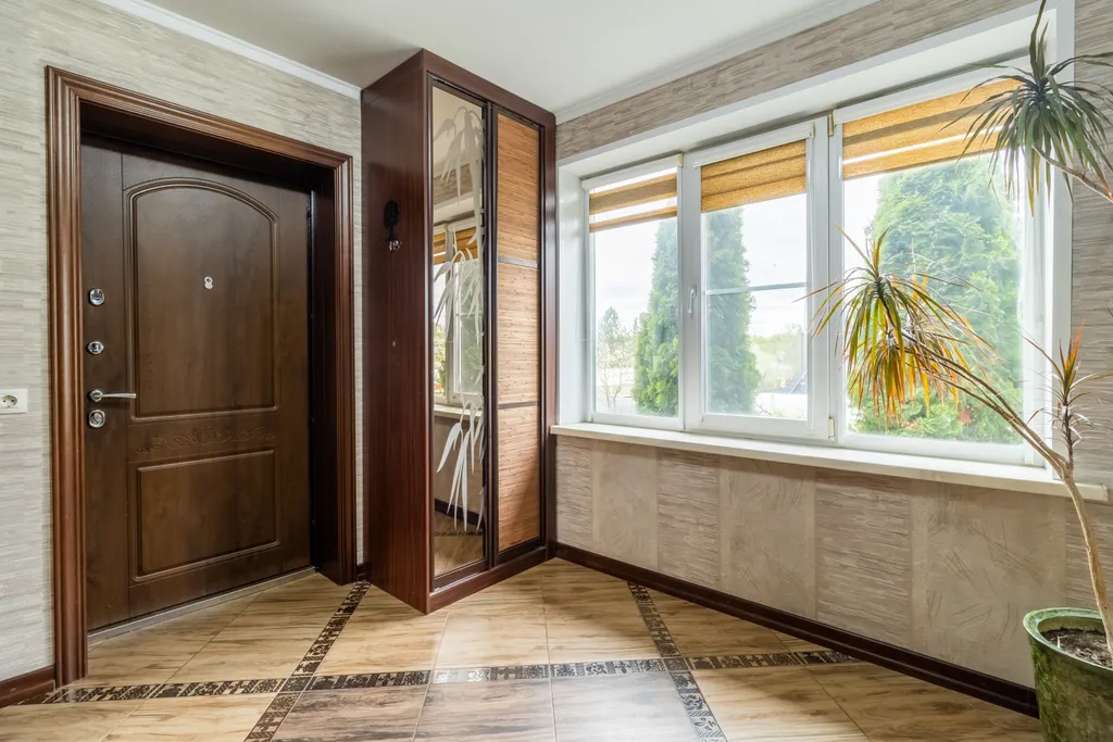 Дом у озера Solar love