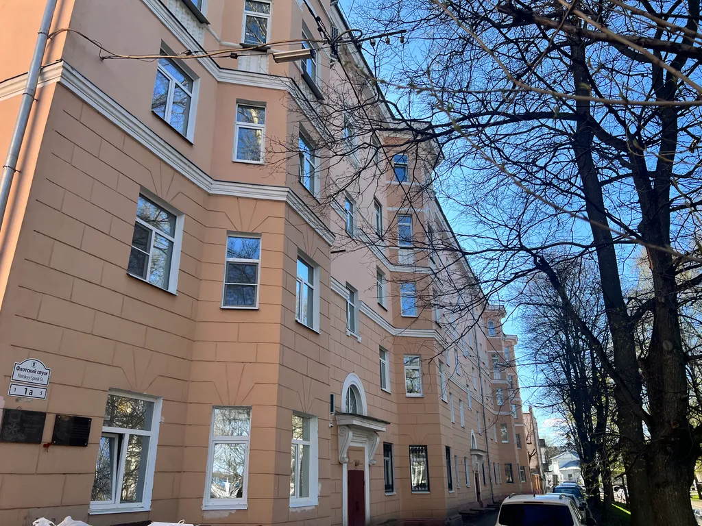 Стильная, современная квартира на набережной реки Волги