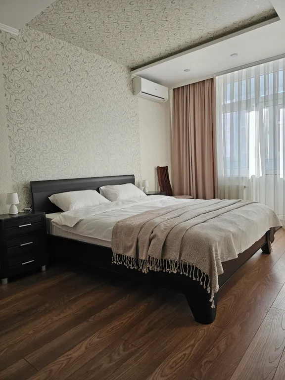 Квартира возле парка "Краснодар" (2-х комнатная)