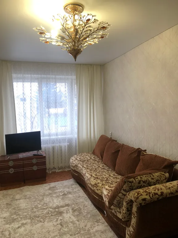 Просторная чистая светлая после ремонта 4-х комнатная квартира