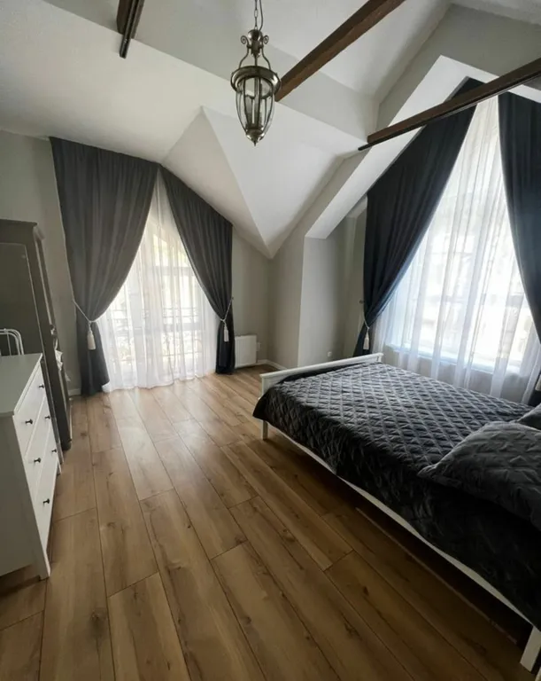 Уютная видовая квартира с дизайнерским ремонтом