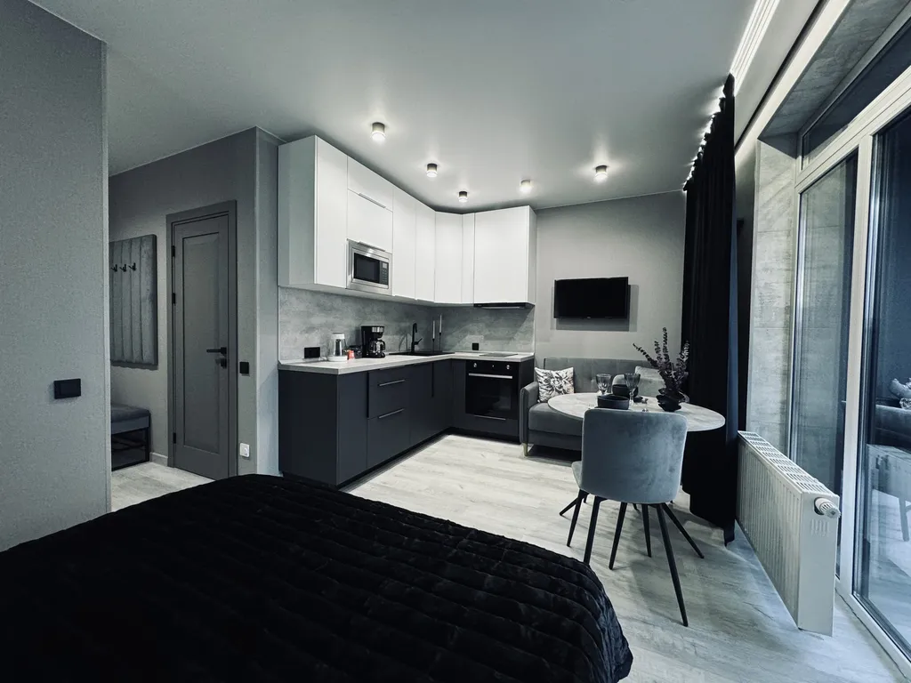 Изящная студия с шикарным видом на мегаполис