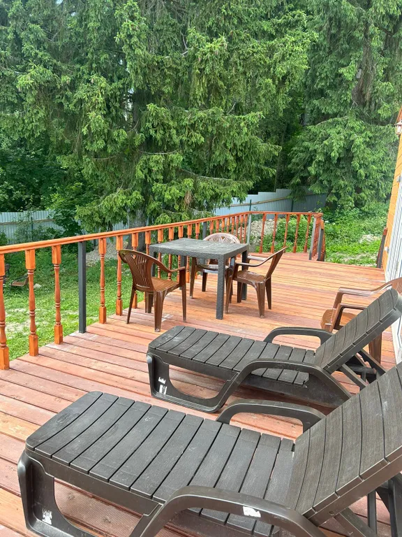 Коттедж Дом на берегу озера, на первой линии — Приморск