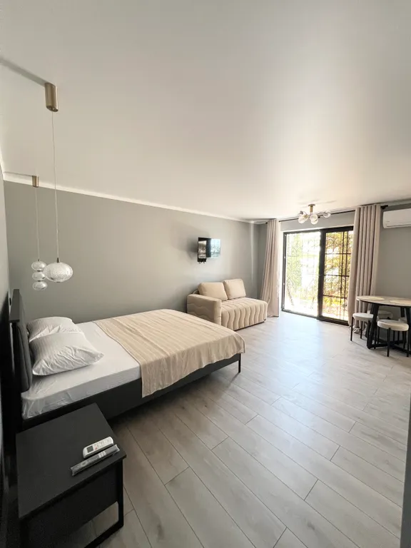 Квартира Шикарная студия на берегу моря — аренда посуточно в Новый Афон