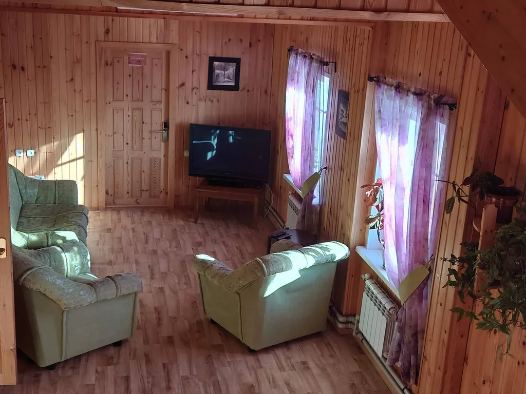 Комната на 2 человека, с двумя кроватями и видом на озеро