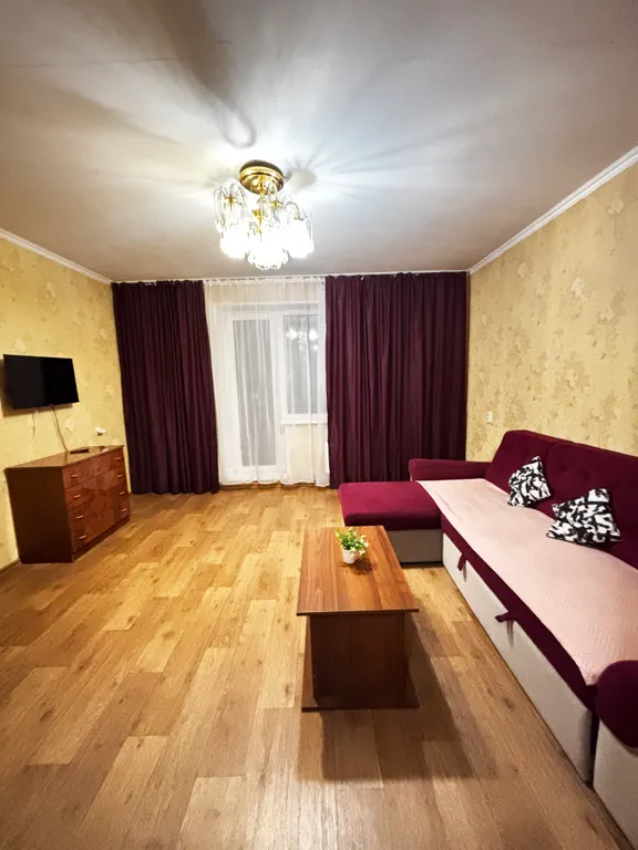 Просторная квартира — аренда посуточно в Челябинск