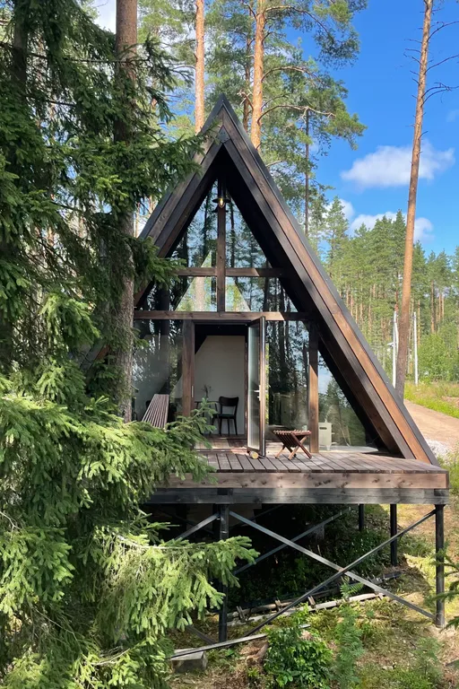 A-frame у Финского Залива посреди Корабельных сосен