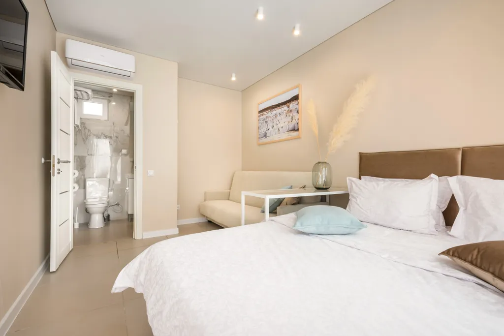 Номер Стандарт с боковым видом на бассейн в отеле Summer Suites