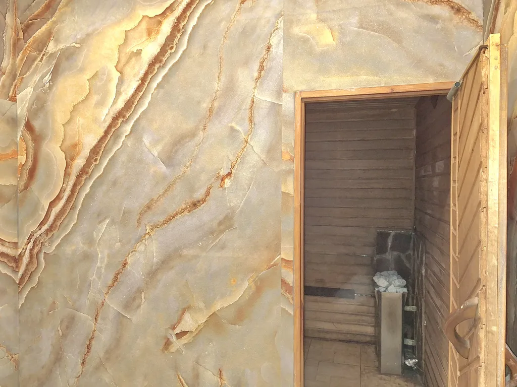 Гостевой дом на берегу озера у парка