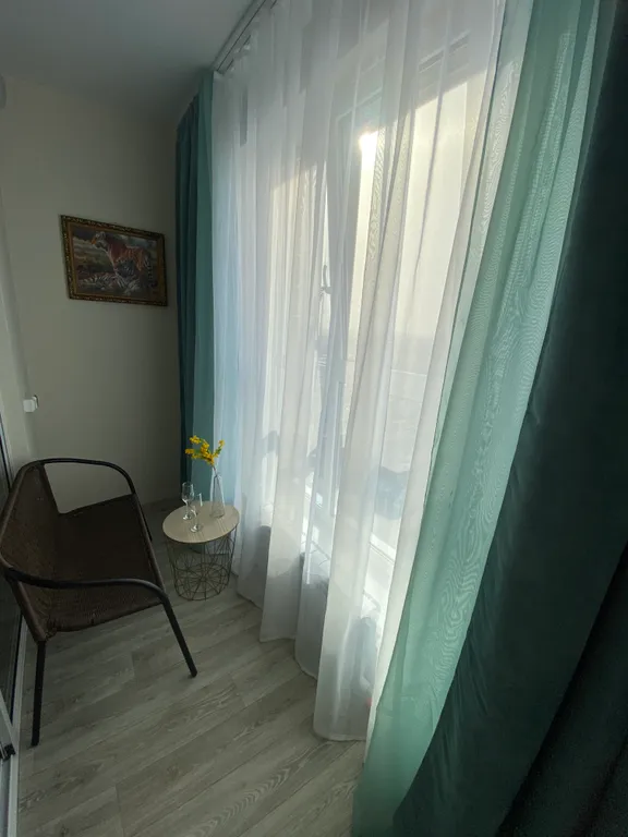 Высокий этаж, окна в пол, новый дом