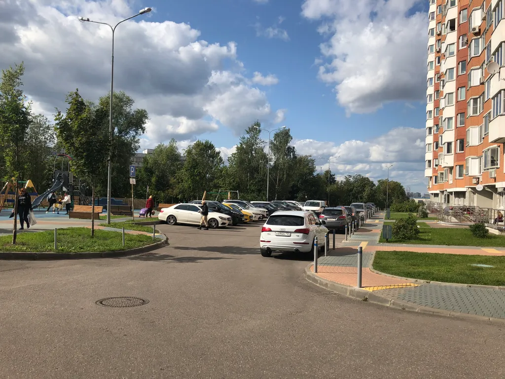 Презентабельная и чистая рядом с метро