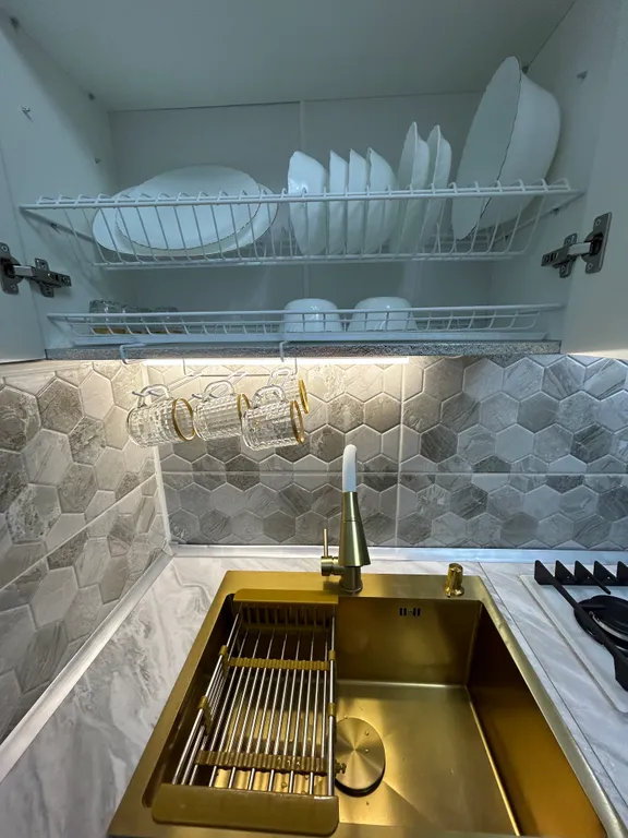 Новая, комфортная, уютная квартира в живописном районе города-курорта