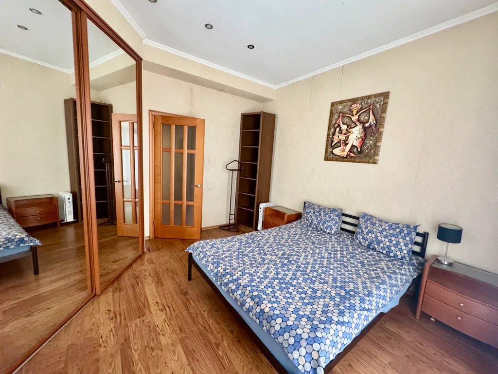 Двухкомнатная с круглосуточной водой