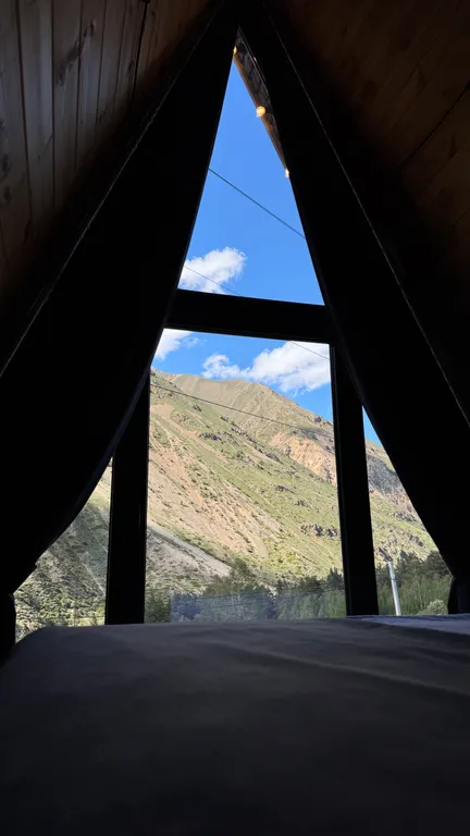 Уютный домик с панорамным видом на горы