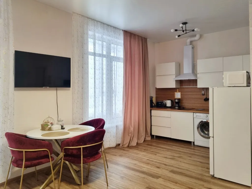 Рыжий Кот Комфорт (красивая квартира возле Вокзала)