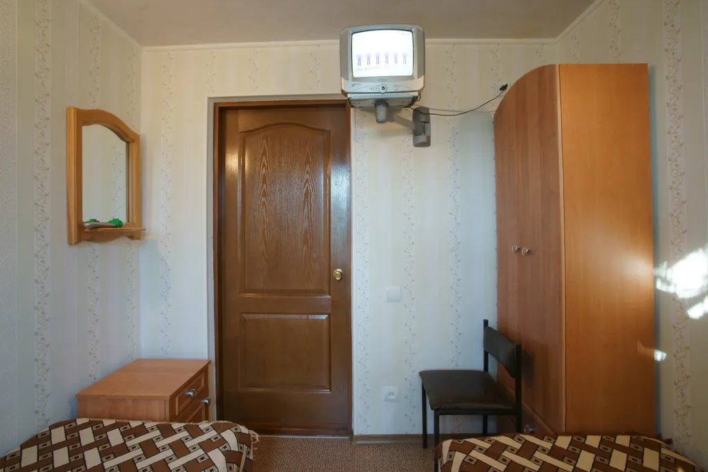 2-местный номер с ТВ. Удобства на два номера