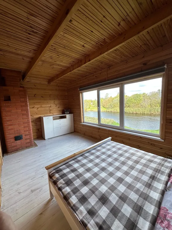 Уютный коттедж на берегу реки Milana Village