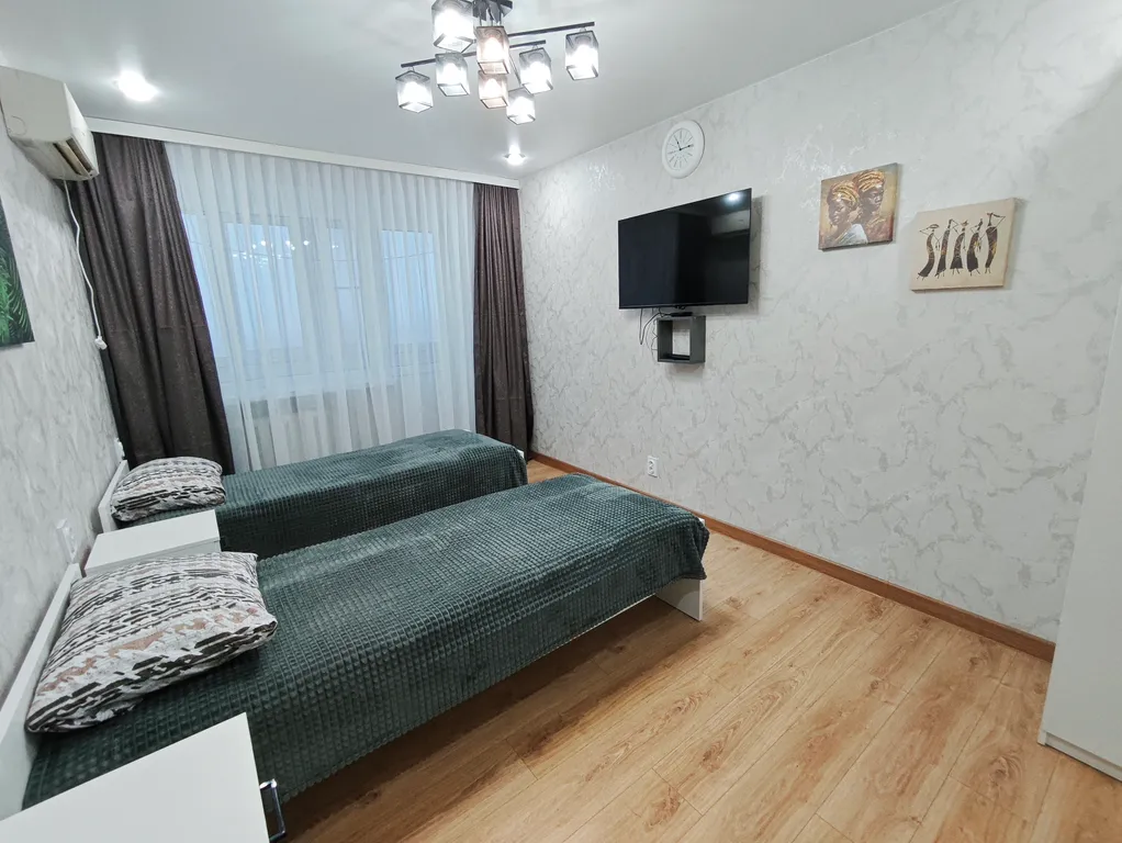 Уютная 3-комн. квартира — аренда посуточно в Новошахтинск